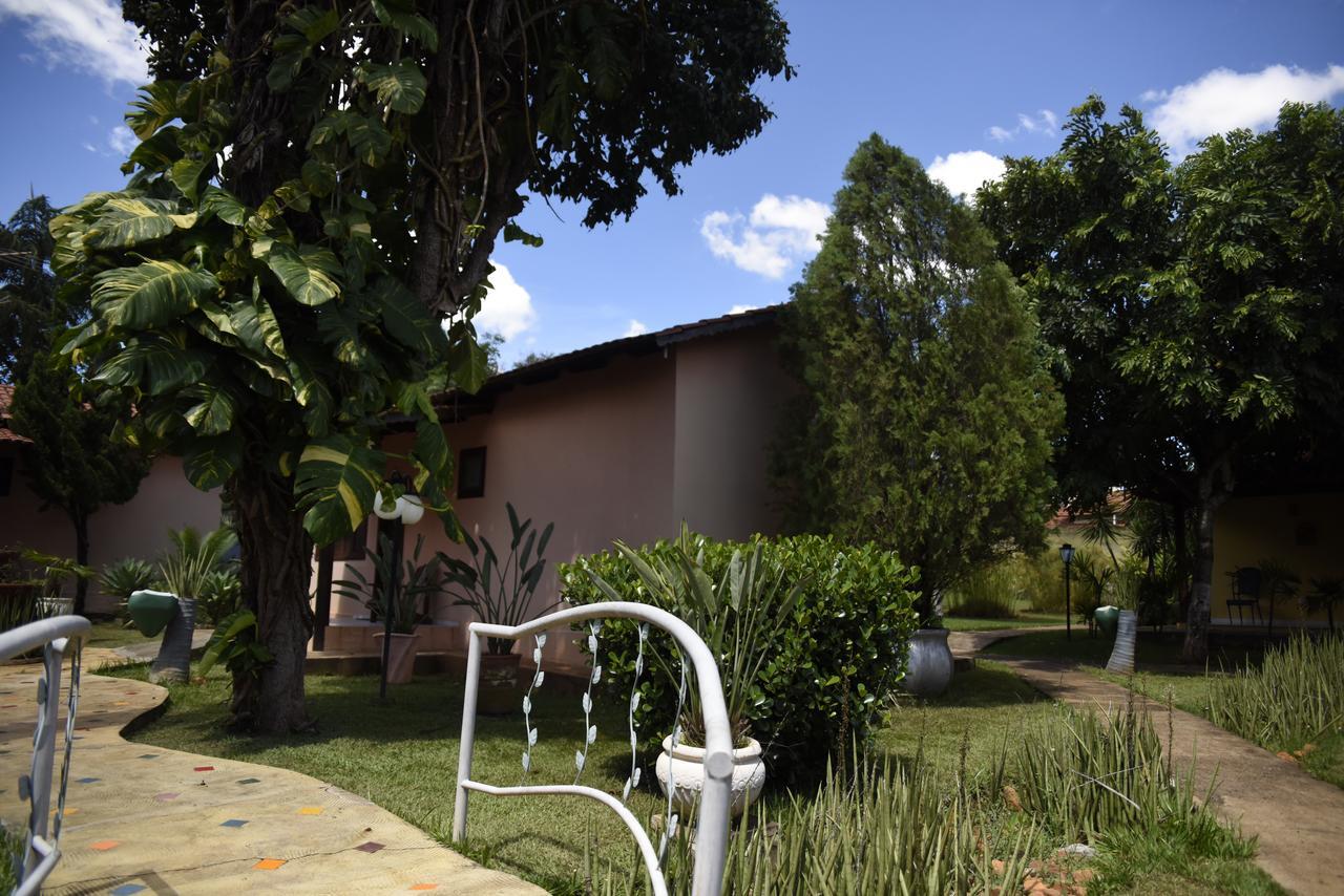 Rosa Spa E Pousada Aparecida de Goiania Exterior photo